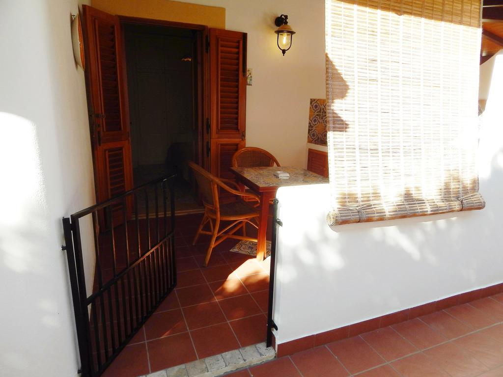 Casa Arcada Bed & Breakfast วุลกาโน ภายนอก รูปภาพ